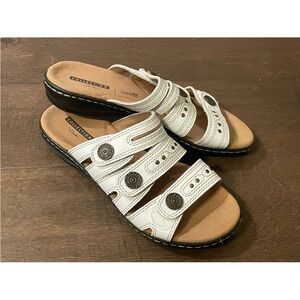 Clarks Women’s Sandal Slide Soft Cushion Size 5M EU 35 White Leather Adjustable